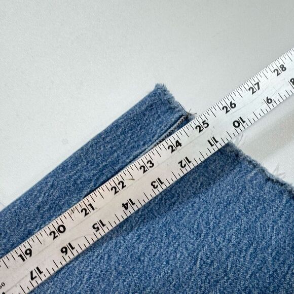 Levi's Jeans Womens 28 Wedgie Straight Medium Wash High Rise - Picture 3 of 10